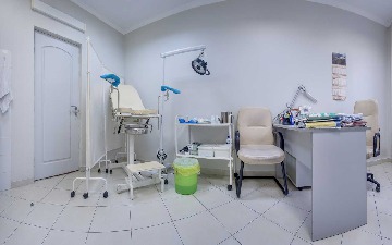 Clinica de practică privată, strada Bolotnikovskaya, 5, clădirea 2