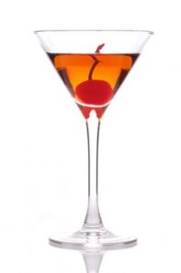 Cocktail Manhattan Rețetă de gătit la domiciliu (compoziție cu cireșe și ananas)