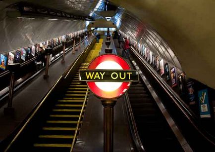 A londoni metró egy rövid használati turista, hello, london