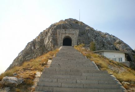 Lovcen și Cetinje - rute nestandard