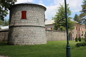 A legjobb útvonal Montenegro autóval Budva - Cetinje - Lovcen Park - Njegos Mauzóleum - Kotor