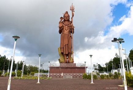 Мантра му намах Шівайя хвала Богу шиве (слухати онлайн)