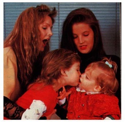 Men Lisa Marie Presley-, blogger jill_morris internetes május 16, 2014, a pletyka (Presley) Men Lisa Marie Presley-, blogger jill_morris internetes május 16, 2014, a pletyka