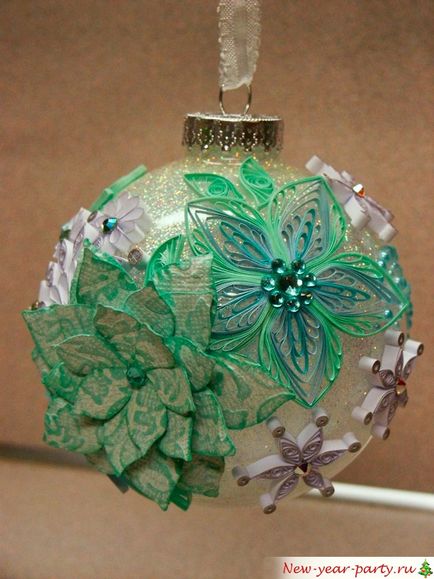 Karácsonyi golyó a technika Quilling - fotó ötletek egy szép ünnep! (Balls) Karácsonyi golyó a technika Quilling - fotó ötletek egy szép ünnep!