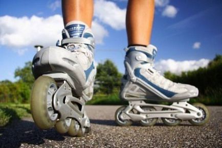 De ce picioarele se rănesc în patinele rotative, motivele și soluția la problemă, tot ce trebuie să știți despre rolele