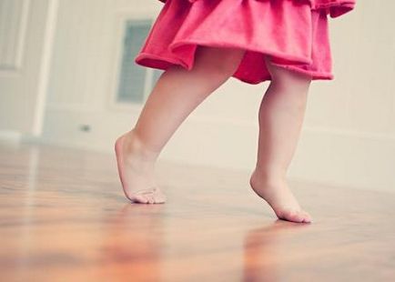 A gyermek jár lábujjhegyen miért és hogyan kell rögzíteni