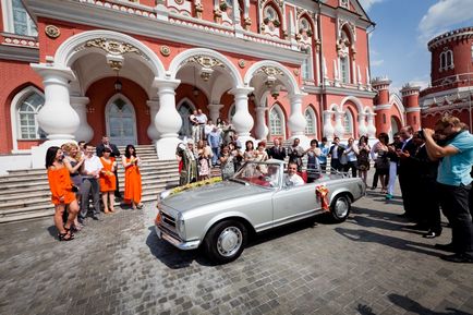 Înregistrarea în Palatul de Turism Petrovsky