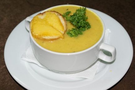 Рецепти відомого смачного і корисного цибулевого супу