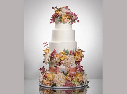 Розкішний весільний торт