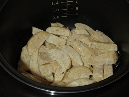Рум'яна картопелька в мультиварці покроковий рецепт