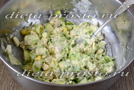 Salată cu dovlecel și pui