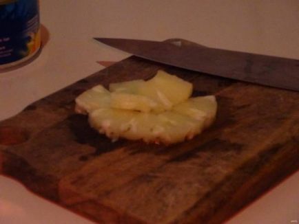 Салат з кальмарами і ананасом - покроковий рецепт з фото на