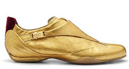 З чим носити золоті туфлі