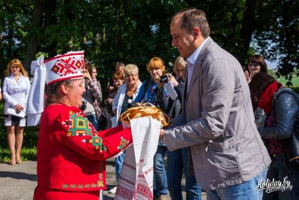 Cottage „kinyitotta az ajtókat” kell etetni és itatni Machanka holdvilág - utazási blog a többi