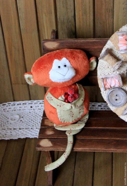 Varrni egy majom-primitív „vörös-narancs” - tisztességes iparos - kézzel készített, kézzel készített