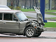 Власник машини не відповідає за того, хто сидів за кермом і влаштував аварію, пояснив верховний суд