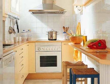 Стіл для маленької кухні 12 ідей практичного використання простору