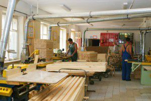 Mașini pentru prelucrarea lemnului pentru casa și atelier