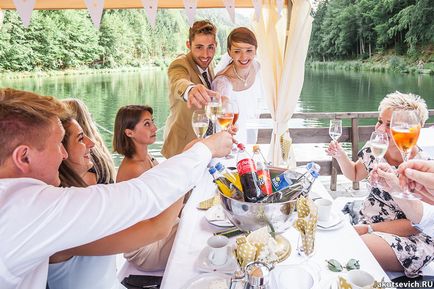 Esküvő az Alpokban Sasha és Kevin ünnepségen a hegyekben