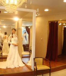 Rochii de nunta in Sankt Petersburg, rochii de mireasa, rochii de mireasa pentru a cumpara, costum de barbati pentru nunta,