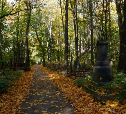 Таємниці і легенди Дружковкаого некрополя міста на неве