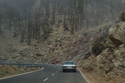 Barangolás a vulkán, mint a mászás, a tetejére, a Mount Teide Tenerife dutyfree - s