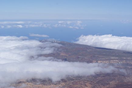 Barangolás a vulkán, mint a mászás, a tetejére, a Mount Teide Tenerife dutyfree - s