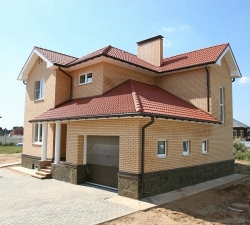 Fundația pentru o casă de cărămidă, un portal de clădiri