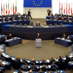 Választások az Európai Parlament képviselői helyek megoszlása ​​az új szabályok értelmében, polittech