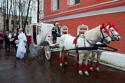 Înregistrarea în aer liber a căsătoriei în Palatul Yusupov