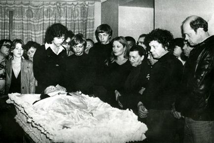 Vysotsky a fost îngropat în mormântul altcuiva! 
