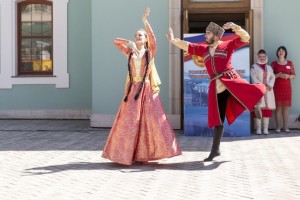 Performanța grupurilor de dans caucazian