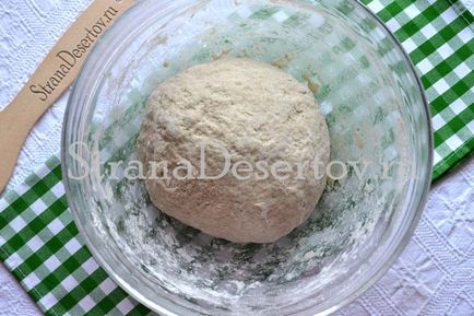 Darnitsky finom kenyeret, egy recept a kétféle lisztet (kenyér Darnitskiy recept) Darnitsky finom kenyeret, egy recept a kétféle lisztet