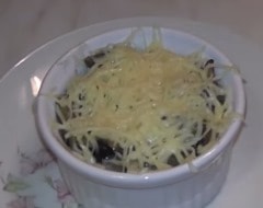 Julienne de pui cu ciuperci - reteta in cuptorul cu microunde