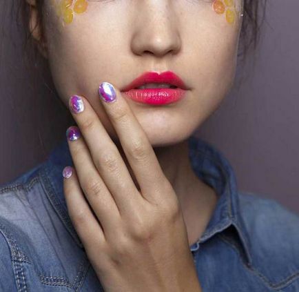 25 Idei stilate de manichiură de vară din revista cosmopolită, toate despre unghiile tale
