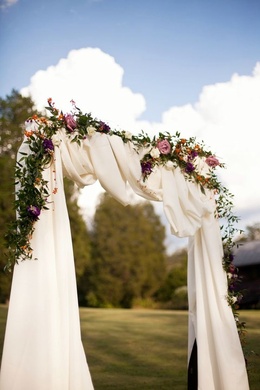 Arcul pentru ceremonia de nuntă de toamnă