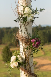 Арка для осінньої весільної церемонії