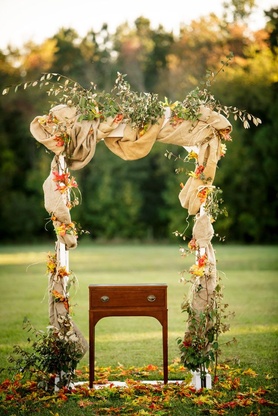 Arc pentru ceremonia de nuntă de toamnă