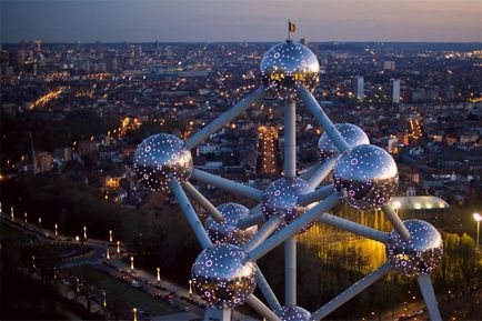 Atomium la Bruxelles, cum să ajungi acolo și orele de program