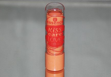 Balsam de buze «Kiss Care Love Lipbalm» din esenta - recenzii, poze si pret