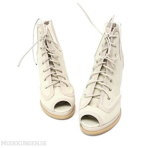 Білі туфлі та босоніжки - з чим носити 125 найкрасивіших моделей