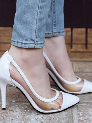 Pantofi albi cu tocuri foto, cu care sa poarte modele de moda