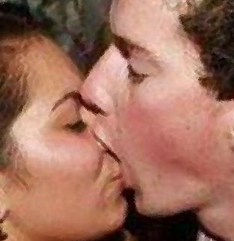 Ce sa faci cu buzele in timpul sarutului