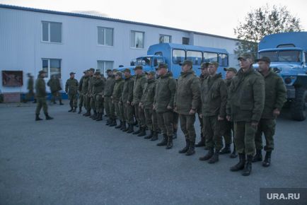 Copiii de la Tyumen se aflau la întâlniri militaro-patriotice în unitatea militară din Yelany, când au fost acolo