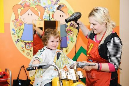 Frizerie pentru copii în Ulyanovsk, prima vizită la sfaturile coafurii pentru părinți
