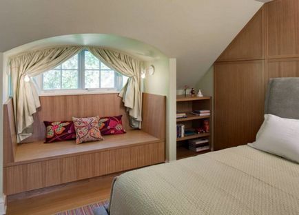 Довга спальня - 55 фото вдалого дизайну в сучасному стилі