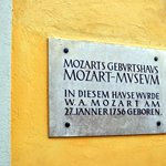 Un tur al orașului Salzburg este un patrimoniu cultural pe care îl puteți vizita - monumente, muzee, temple, palate și