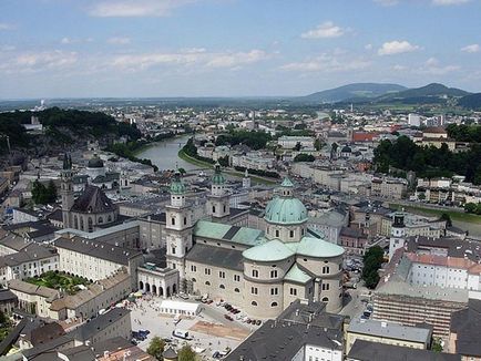 Un tur al orașului Salzburg este un patrimoniu cultural pe care îl puteți vizita - monumente, muzee, temple, palate și