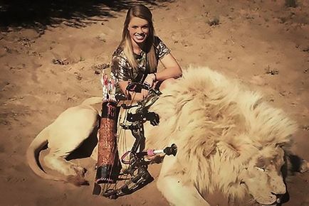 Фотографії дівчат-мисливиць з убитими тваринами