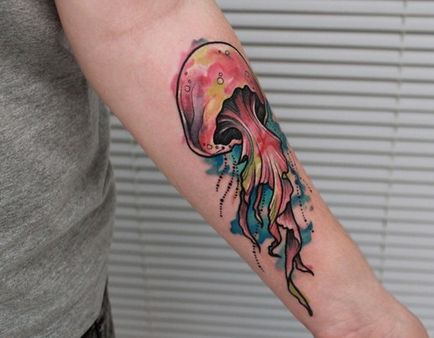 Fotografie și semnificația jellyfish tattoo